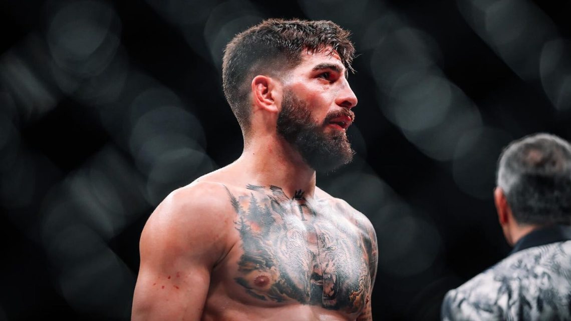 UFC-ის მსუბუქი წონითი დივიზიონის საჩემპიონო ქამრისთვის ბრძოლაში ილია თოფურია ჯასტინ გეიჯთან დამარცხდა