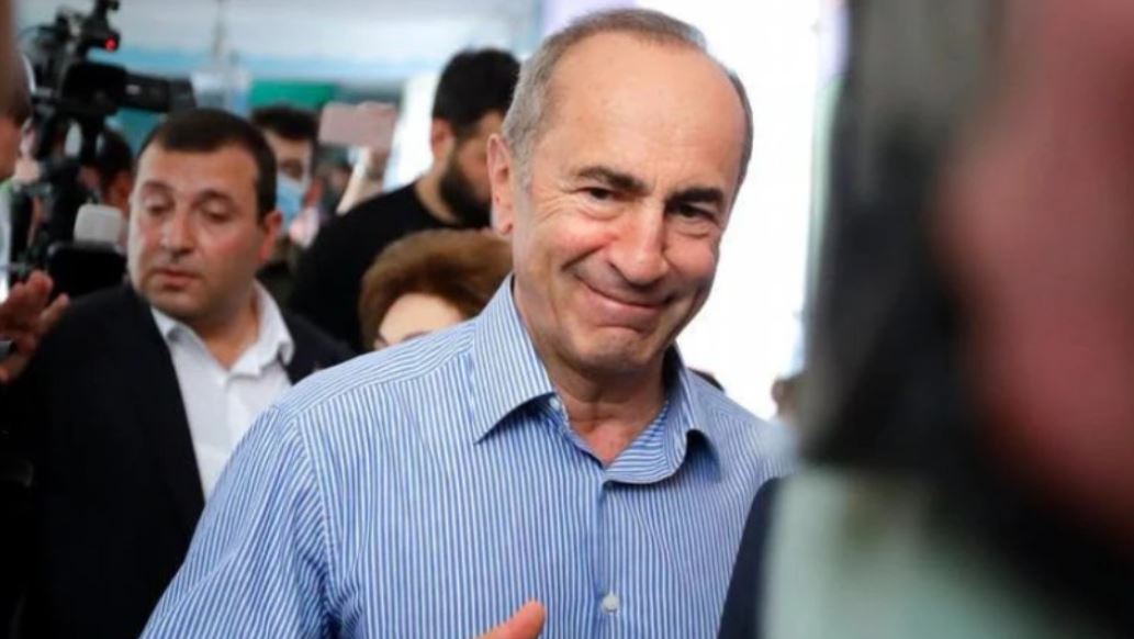სომხეთის ყოფილ პრეზიდენტს რობერტ ქოჩარიანს სომხეთიდან გასვლა აუკრძალეს