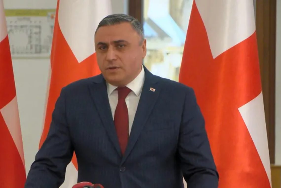 “ალბათ დროა, ჯო უილსონმა დასაფინანსებლად სხვა სახსრები მოძებნოს – კრიტიკას ვერ უძლებს ამ ერთი ადამიანის ინიციატივები, სადაც სიმართლის ხვედრითი წილი ნულს ქვემოთ არის დაშვებული” – დავით მათიკაშვილი