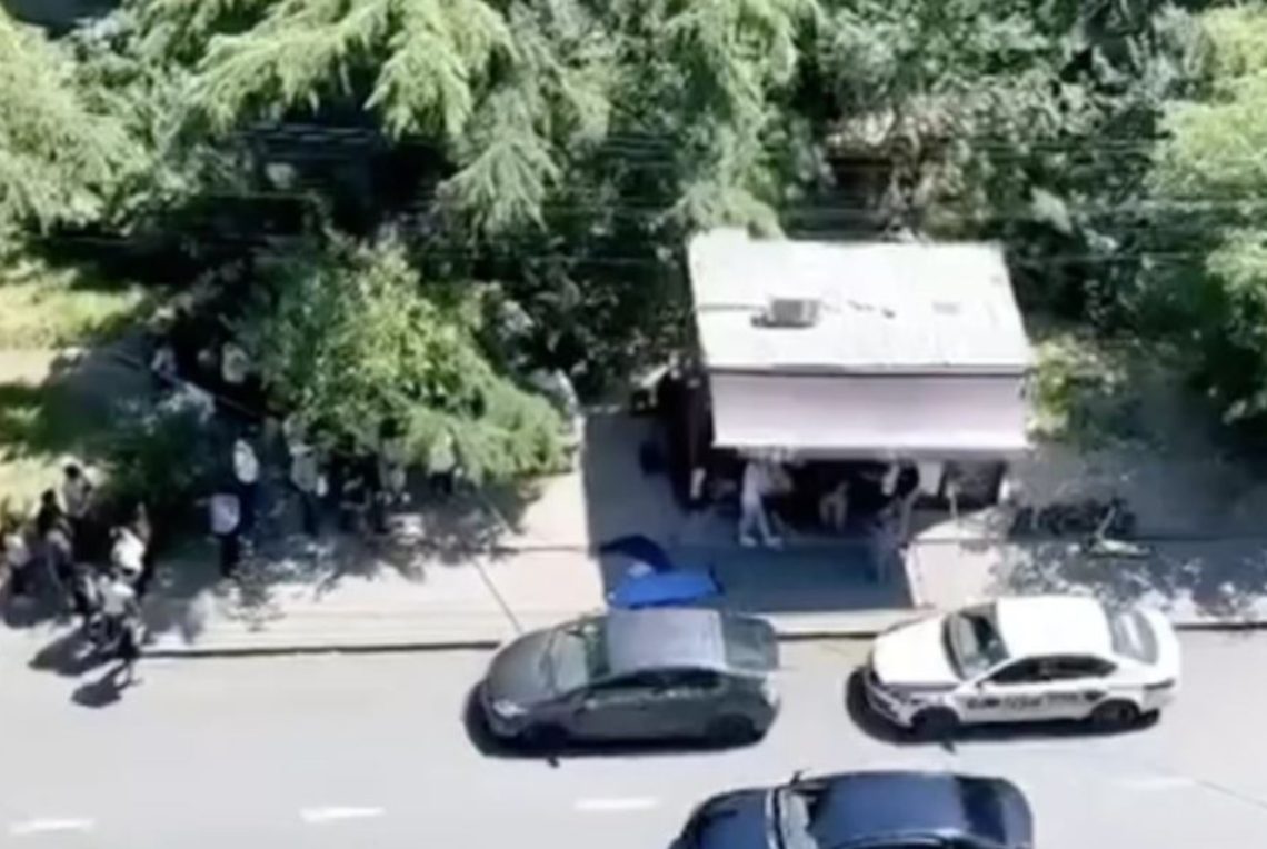 ნუცუბიძის ქუჩაზე მამაკაცი ქუჩაში  მოულოდნელად  წაიქცა და გარდაიცვალა –  რა ხდება ცნობილი