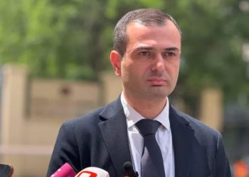 “ბრალდებულების მიერ შეგროვებული ინფორმაცია სხვადასხვა სახის იყო, მათ შორის ძალოვანი სტრუქტურების მუშაობის შესახებ, პოლიტიკურ, ეკონომიკურ თუ სოციალურ საკითხებთან დაკავშირებით” – ე.წ. ჯაშუშობის საქმეების პროკურორი