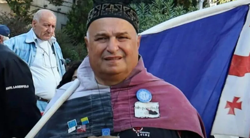 “ყველამ მაპატიეთ, მაგრამ თხოვნა გავგზავნე საპროცესო გარიგებაზე” – 4 ოქტომბრის მოვლენებზე ბრალდებული ზურაბ ჭავჭანიძე
