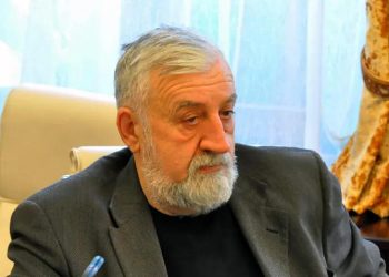“თავიდანვე „ოპოზიციის ალიანსი“ ძალიან ჭრელი იყო…  როდესაც ასეთი ჯგუფი ქმნის ალიანსს, მისი დაშლის შესაძლებლობა არის ძალიან მაღალი” – ვახტანგ ძაბირაძე “მეტრონომთან”