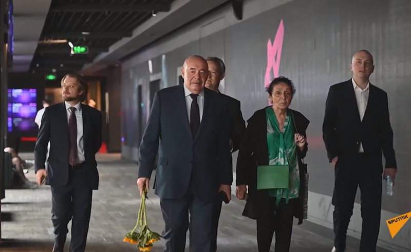 “რობერტ სტურუას სპექტაკლის ნახვის სურვილი იმდენად დიდი იყო, რომ თბილისში მოგზაურობა სწორედ ამ ღონისძიებას დავამთხვიე” – შვიდკოი
