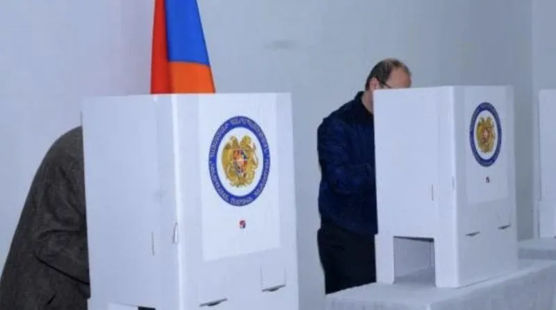 სომხეთში ამომრჩეველთა აქტივობამ, 17:00 საათის მონაცემებით, თითქმის 49% შეადგინა