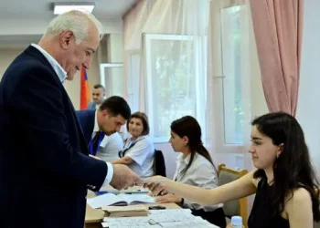 სომხეთის პრეზიდენტი – ხმა მივეცი მშვიდობიან, განვითარებად სომხეთს, რომელსაც ძლიერი და სტაბილური მომავალი აქვს