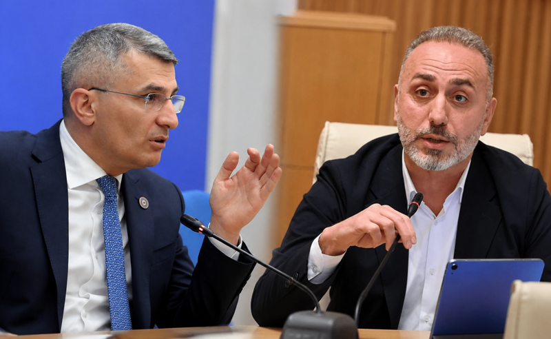 “ბოდვა!” – გახარიას გუნდი მამუკა მდინარაძის განცხადებებს პასუხობს