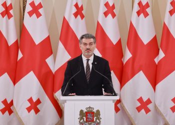მიხეილ ყაველაშვილი დოჰაში იმყოფება, სადაც კატარის სახელმწიფოს ამირას შეხვდება და ყოფილი ამირას გარდაცვალების გამო სამძიმარს გამოუცხადებს