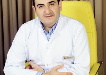 “მისასალმებელია და აღსანიშნავია, რომ ერთ-ერთი პირველი ქვეყანა ვიქნებით, ვინც ამ პრეპარატს გამოიყენებს დიუშენის კუნთოვანი დისტროფიის მქონე ბავშვების მკურნალობაში”-თემურ მიქელაძე მედიკამენტ „ჯივინოსტატზე“