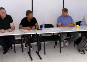 პოლიტიკური კრიზისის დაძლევის გზები – საკითხზე ანტიკრიზისული პლატფორმა 4 პარტიასთან ერთად მსჯელობს