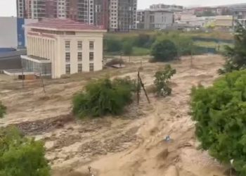 ვითარება სტიქიის ზონაში – დატბორილია კავკასიონის და ალაზნის გამზირის ქუჩების ნაწილი