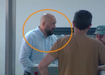 შს მინისტრის ყოფილი მოადგილე იზოლატორში მივიდა – მერაბ მალანია შვილის ბრალის წარდგენას ესწრება