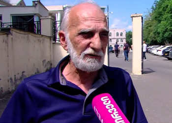 ელისაშვილის საქმე – დღევანდელ პროცესზე დაკავებული პოლიტიკოსის მამა გამოიკითხა