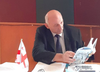 ყალბი დიპლომის დამზადების ბრალდებით დაკავებულ რექტორს და დეკანს 3000-3000 ლარიანი საპატიმრო გირაო შეეფარდათ