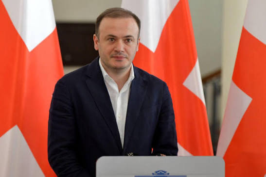 „ეტყობა, კაპიტანმა გიგაურმა, რაც მიიღო „სპისოკი“, იმ „სპისოკში“ არ ეწერა სააკაშვილი, ანუ ჩამოწერილია“-ირაკლი ზარქუა
