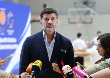 “შეურაცხყოფის ენის პრობლემა დასარეგულირებელია, კანონის ქვეშ უნდა მოექცეს, საინიციატივო ჯგუფის ხედვაზე გვექნება მსჯელობა – აზრის თავისუფლება არ ნიშნავს შეურაცხყოფის მიყენებას, ეს გარედან არის წამოსული”-კახა კალაძე ახალშექმნილ საინიციატივო ჯგუფზე