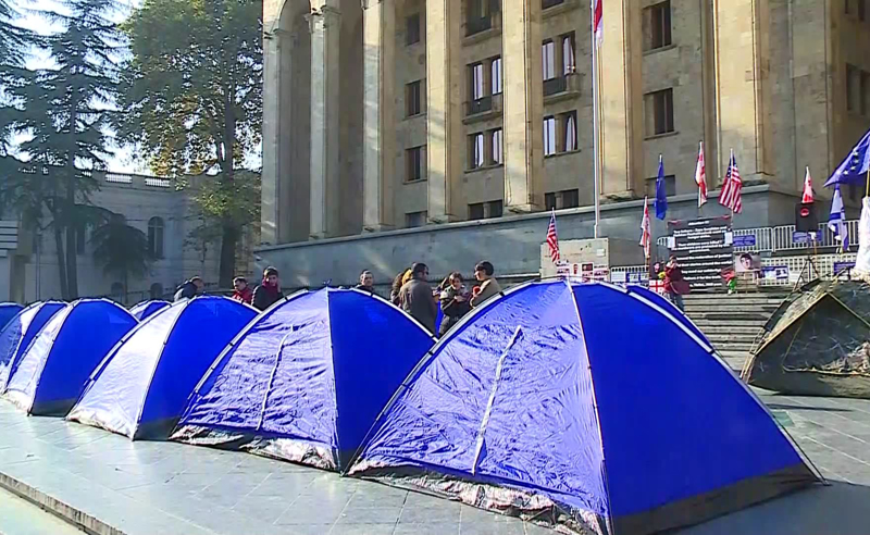 სახალხო დამცველი მოქალაქეებისთვის კარვების გაშლაზე შეზღუდვის დაწესებას უკანონოდ აფასებს