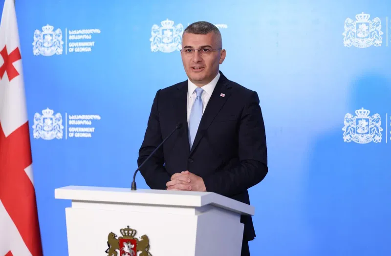 “ჯერ ერთი, დოქები რატომ არის, უფრო გრაფინია!” – რას ამბობს მამუკა მდინარაძე „რიყის დოქებზე“