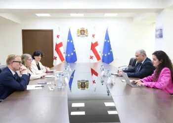 მიხეილ სარჯველაძე შვეიცარიული ფარმაცევტული კომპანია Roche-ს აღმასრულებელ დირექტორს შეხვდა – საუბარი, მათ შორის, პრეპარატ „ელევიდისს“ შეეხო, რომელიც დიუშენის კუნთოვანი დისტროფიის სამკურნალოდ გამოიყენება