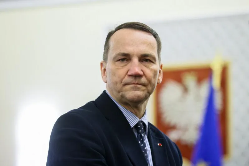 “პრეზიდენტ ტრამპს გამარჯვებულები მოსწონს – არ გამიკვირდება, თუ მალე ვოლოდიმირ ზელენსკი მისი საყვარელი პოლიტიკოსი გახდება” – რადოსლავ სიკორსკი