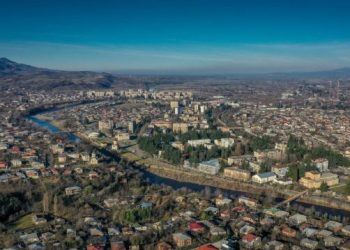 ზესტაფონში რამდენიმე მოქალაქეს ქონება იძულების წესით ჩამოერთმევა
