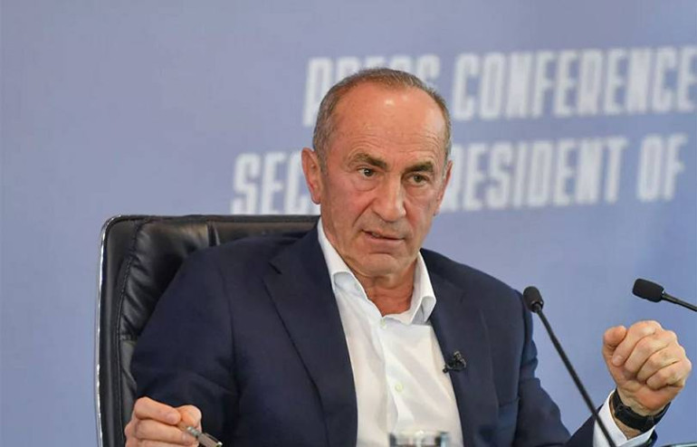 “ფაშინიანი არა მხოლოდ სომხურ მიწებს თმობს, არამედ არღვევს ერის კოლექტიურ ნებას და სულიერ ღირებულებებს, ეს უნდა დასრულდეს ან ყველამ უნდა დაიწყოს თურქული ენის შესწავლა” – რობერტ ქოჩარიანი