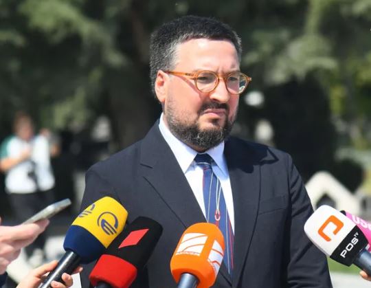 “გვაქვს ეჭვი, რომ დიდი კორუფციული სქემით საწვავი რუსულ არმიასა და ბაზარს ადგება – ინფანტილიზმია, რომ გალის ქართველებს ხმარდება, ისინი ფაქტობრივად “აპარტეიდში” ცხოვრობენ” – რას ამბობს თაზო დათუნაშვილი