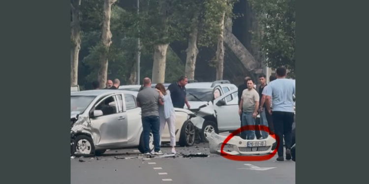 “სრიალით ჩამოვიდა ესტაკადიდან, შემოვარდა საპირისპირო ზოლში და რა დღეში ჩააგდო ხალხი!” – ვრცელდება ავარიის კადრი სოციალურ ქსელში