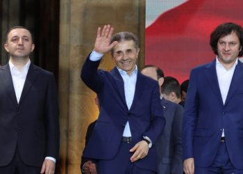 კობახიძე ირწმუნება, რომ ღარიბაშვილის და მისი ოჯახის უსაფრთხოება “თავიდან ბოლომდე დაცულია”
