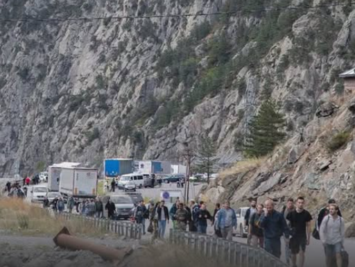 რუსეთის სამხრეთ საზღვარზე, საქართველოსთან, ნაცნობი მასობრივი გადინება მეორდება