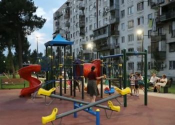 გლდანში უკანონო შემოღობვებისა და ავტოფარეხების ნაცვლად, რეკრეაციული სივრცე მოეწყო