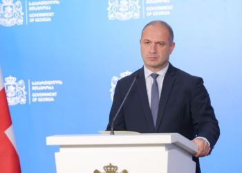 “ფორმები საცალო ფორმატში გაიყიდება პირველიდან 14 სექტემბრის ჩათვლით, ხოლო 15 სექტემბრიდან მხოლოდ ონლაინ პლატფორმით უნდა ისარგებლონ” – მინისტრი სასკოლო ფორმების შეძენის შესახებ