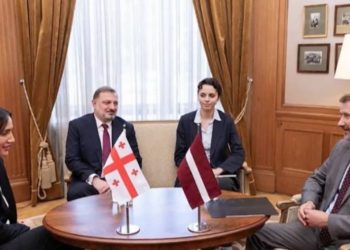 საქართველოს ელჩმა ლატვიის სახელმწიფო პროტოკოლის ხელმძღვანელს რწმუნებათა სიგელების ასლები გადასცა