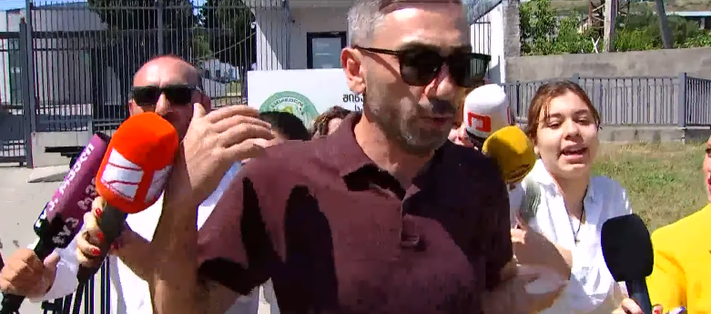 გიგა ავალიანის მკვლელობის საქმეზე დაკავებული ორი მოზარდი ბრალის ოფიციალურად წარდგენის მოლოდინშია