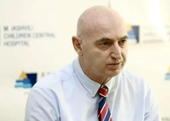 “კლინიკებში მიმართვიანობის მიზეზი ახლა არის ცხელებით მიმდინარე დაავადება, რომელსაც თან ახლავს გამონაყარი და ვირუსული დიარეა…” – რას ამბობს ივანე ჩხაიძე