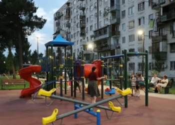 გლდანში უკანონო შემოღობვებისა და ავტოფარეხების ნაცვლად, რეკრეაციული სივრცე მოეწყო