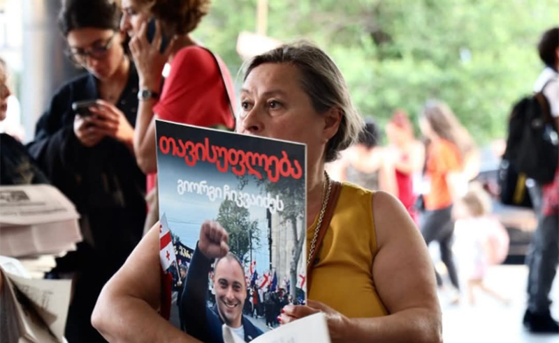 “გიორგი ჩიკვაიძე არ გაჩუმებულა, მე მისი თანამებრძოლი ვარ და ვართ ჩართული დიდებულ ბრძოლაში” – ეკა წერეთელი სააკაშვილს პასუხობს