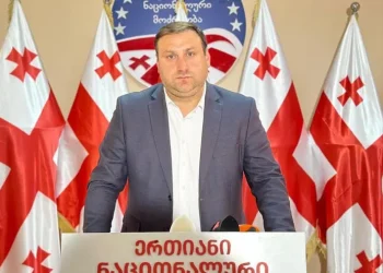 “როცა მამუკა მდინარაძე მათთან ერთად იყო, კაბინეტი შეუქმნეს მთავრობაში, რომ საკუთარი კეთილდღეობა მოეწყო ქართველი ხალხის ხარჯზე…” – რას ამბობს ლაშა ფარულავა