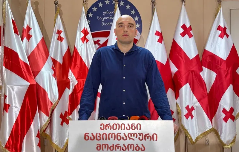 ირაკლი ფავლენიშვილის განცხადებით, საქართველო ევროკავშირის მიერ ირანის წინააღმდეგ მიღებულ სანქციებს არ შეუერთდა, „რაც ნათლად აჩვენებს, თუ სად დგას დღეს „ქართული ოცნება“