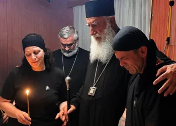 მეუფე გერასიმე ეპარქიის სამღვდელოებასთან ერთად იმყოფებოდა ლანა ლატარიას სახლში