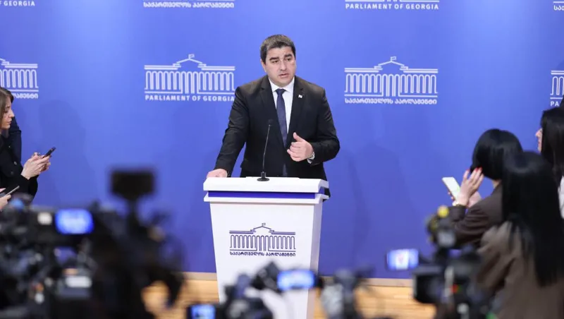“ჩვენს საზოგადოებაში არის რამდენიმე ასული ადამიანი, რომელთა მეთოდია, რომ სხვადასხვა ტრაგედიაზე პარაზიტების როლში გამოვიდნენ…” – შალვა პაპუაშვილი დაურ ბუავას საქმეზე
