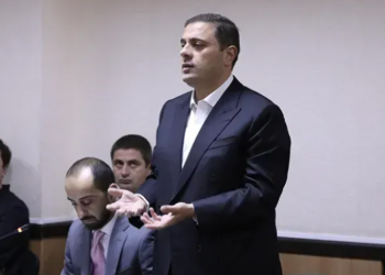 რომეო მიქაუტაძის დაკითხვა დასრულდა – ბოლო ცნობები სასამართლოდან