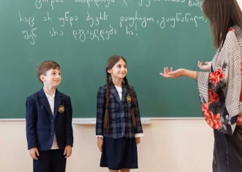ცნობილია, ვინ მიიღებს სასკოლო ფორმებს უფასოდ – განისაზღვრა მოსწავლეთა ექვსი კატეგორია