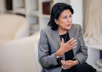 “მმართველ გუნდს კადრები გამოელია…” – რას ამბობს სალომე ზურაბიშვილი