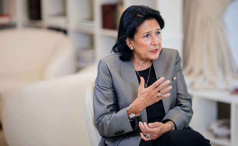 “მმართველ გუნდს კადრები გამოელია…” – რას ამბობს სალომე ზურაბიშვილი