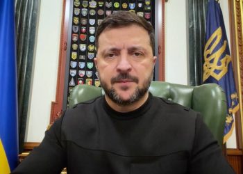 ვოლოდიმირ ზელენსკი განცხადებას აკეთებს
