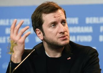 “თავს ვალდებულად ვთვლი, მხარი დავუჭირო ანდრო ჭიჭინაძეს, მის ტკივილს, დედასთან და ოჯახთან განშორებას” – რეჟისორი რეზო გიგინეიშვილი