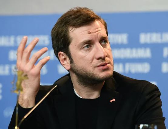 “თავს ვალდებულად ვთვლი, მხარი დავუჭირო ანდრო ჭიჭინაძეს, მის ტკივილს, დედასთან და ოჯახთან განშორებას” – რეჟისორი რეზო გიგინეიშვილი