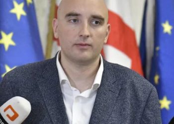 “ირაკლი კობახიძე ტყუილად ცდილობს, ქართველი ხალხი უგუნურად გამოიყვანოს და დაამტკიცოს, რომ თურმე კორუფციას ებრძვის…” – რას ამბობს ირაკლი ფავლენიშვილი