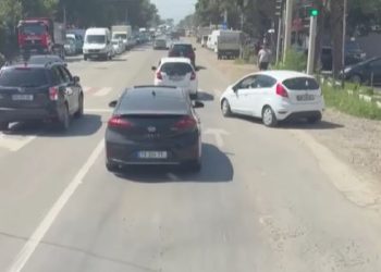 ლილოში გაფუჭებული გზის გამო საცობია